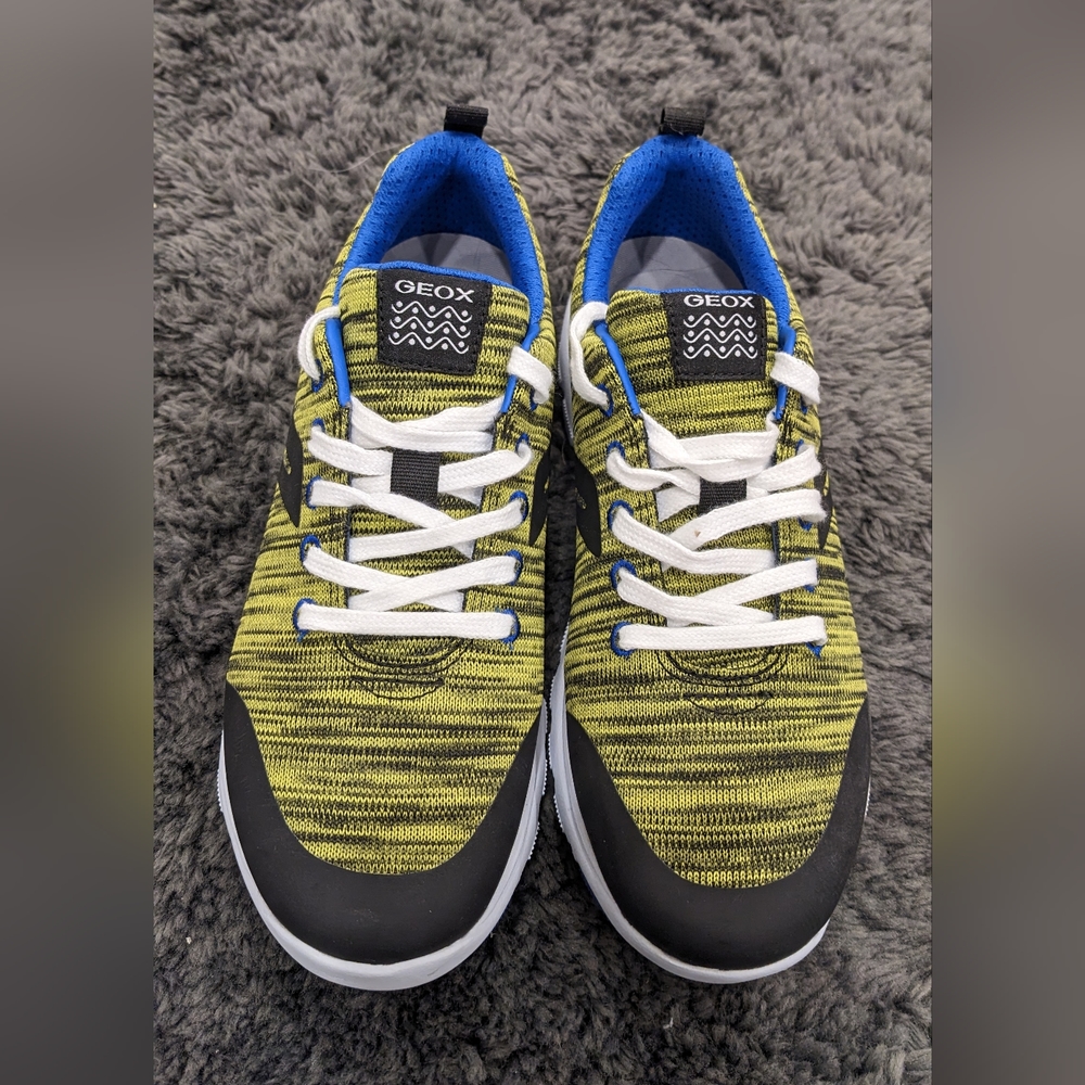 Brand New Geox Respira Shoes (Size 3 Kids) - Picture 3 of 6